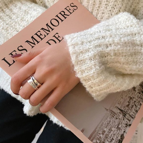 Minimalist Sterling Silver Twisted Geometric Ring - Picture 2 of 4